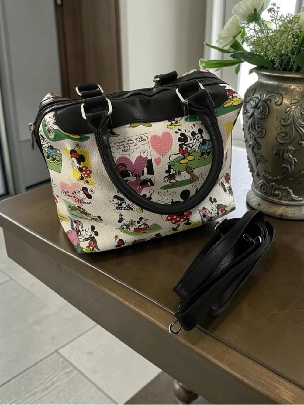 Disney Parks Mickey and Minnie Comic Print Satchel Handbag - NWOT - Picture 3 of 7
